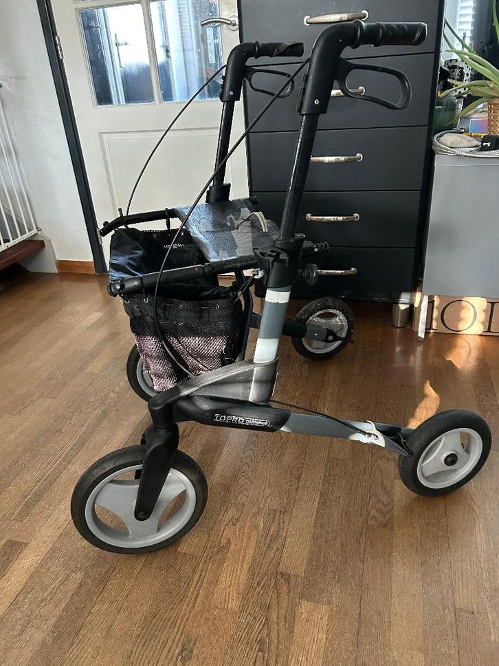 Topro Olympos rollator brede zit verstelbaar/ opklapbaar, Diversen, Rollators, Gebruikt, Lichtgewicht, Opvouwbaar, Ophalen of Verzenden