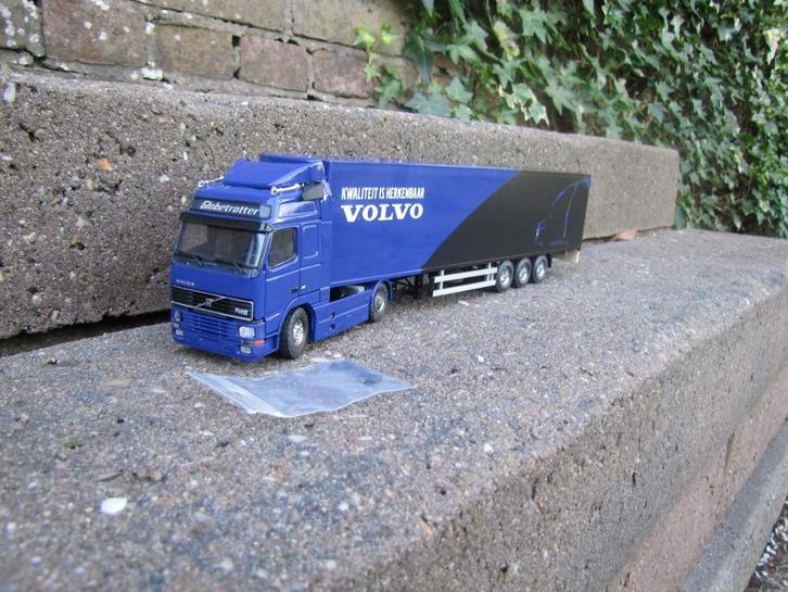 Tekno Volvo FH12 Globetrotter promotieuitgave., Hobby en Vrije tijd, Modelauto's | 1:50, Zo goed als nieuw, Bus of Vrachtwagen