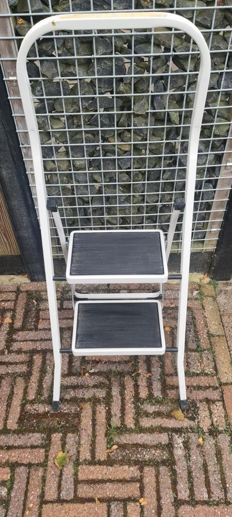 Inklapbaar Keukentrapje., Doe-het-zelf en Verbouw, Ladders en Trappen, Gebruikt, Trap, Minder dan 2 meter, Opvouwbaar of Inschuifbaar