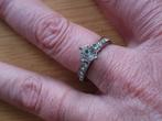 ring met steentjes, Overige materialen, Gebruikt, Ophalen of Verzenden, Kleiner dan 17