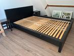 Te koop aangeboden bed 140x200, Huis en Inrichting, Ophalen, Gebruikt, Bruin, 140 cm