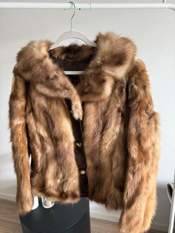 Modieuze Vintage Bontjas Suède beschikbaar voor biedingen