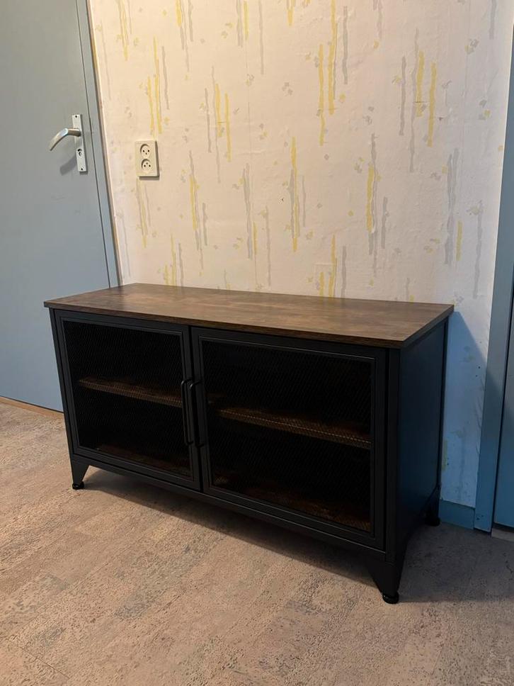 Houten kast 140x30x50 cm, Huis en Inrichting, Kasten | Dressoirs, Gebruikt, 100 tot 150 cm, 25 tot 50 cm, Met deur(en), Overige houtsoorten