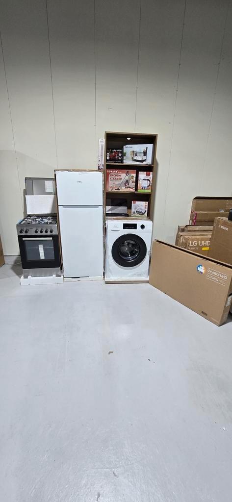 Koelkast wasmachine gasfornuis TV, Witgoed en Apparatuur, Koelkasten en IJskasten, Nieuw, Met aparte vriezer, 200 liter of meer