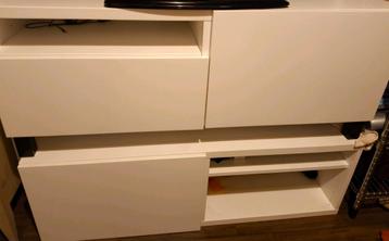 Gratis 2 Ikea besta kasten
