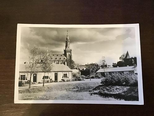 Schagen stadsgezicht 't Hofje met kerk  rond 1956      97, Verzamelen, Ansichtkaarten | Nederland, Gelopen, Noord-Holland, 1940 tot 1960