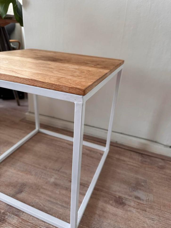 Wit bijzettafeltje metaal/hout - Rotterdam, Huis en Inrichting, Tafels | Bijzettafels, Gebruikt, Vierkant, Minder dan 45 cm, Minder dan 55 cm