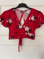 Schattige rode top  bloemen strik achterkant maat XS -S, H&M, Ophalen of Verzenden, Zo goed als nieuw, Korte mouw