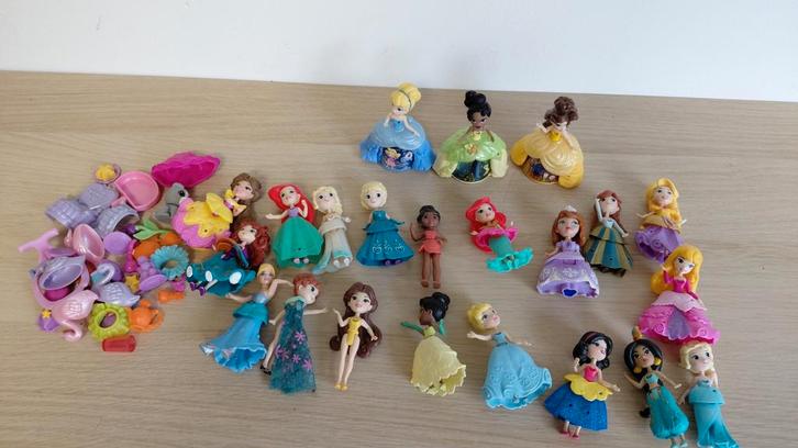 Disney prinsessen polly pocket, Kinderen en Baby's, Speelgoed | Poppen, Zo goed als nieuw, Ophalen of Verzenden