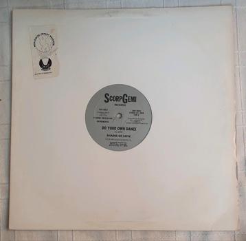 Vinyl 12" Shades of love - Do your own dance -SRM10081 -1981 beschikbaar voor biedingen