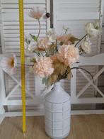 Vaas met boeket kunstbloemen, Verzenden, Binnen