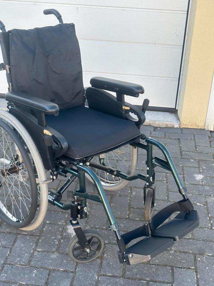 Inklapbare Rolstoel van Quicki nu €99,00., Diversen, Rolstoelen, Gebruikt, Handbewogen rolstoel, Inklapbaar, Ophalen of Verzenden