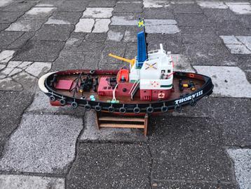 Mooi Fairplay sleepboot, met aantal nieuw onderdelen erin beschikbaar voor biedingen