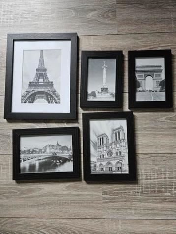5 zwarte fotolijstjes met bekende gebouwen beschikbaar voor biedingen