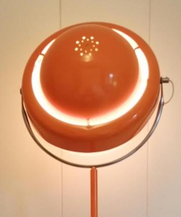 Vintage oranje vloerlamp van Uno Dahlen voor Aneta  Zweden beschikbaar voor biedingen