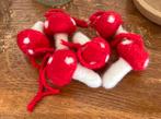 * NIEUWE vilt paddenstoelen rood wit herfst / winter / kerst, Verzenden, Nieuw, Figuurtje(s), Wolvilt