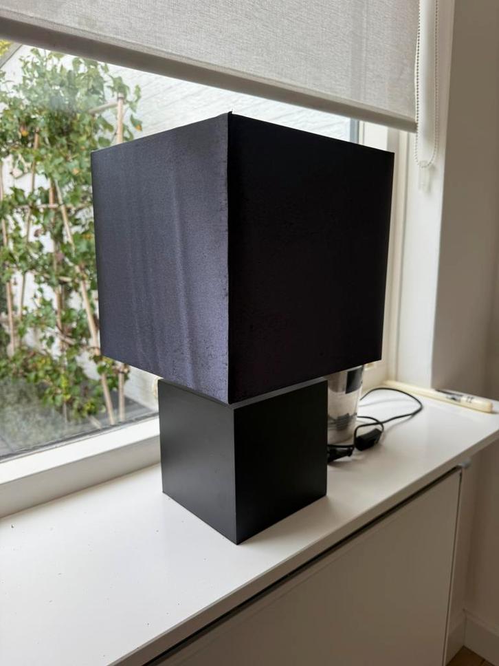 Zwarte Kubus Tafellamp (set van 2), Huis en Inrichting, Lampen | Tafellampen, Zo goed als nieuw, Minder dan 50 cm, Stof, Ophalen