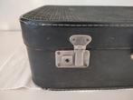 K412 VINTAGE zwarte jaren 60 koffer van geperst karton, Sieraden, Tassen en Uiterlijk, Koffers, 60 tot 70 cm, Overige materialen
