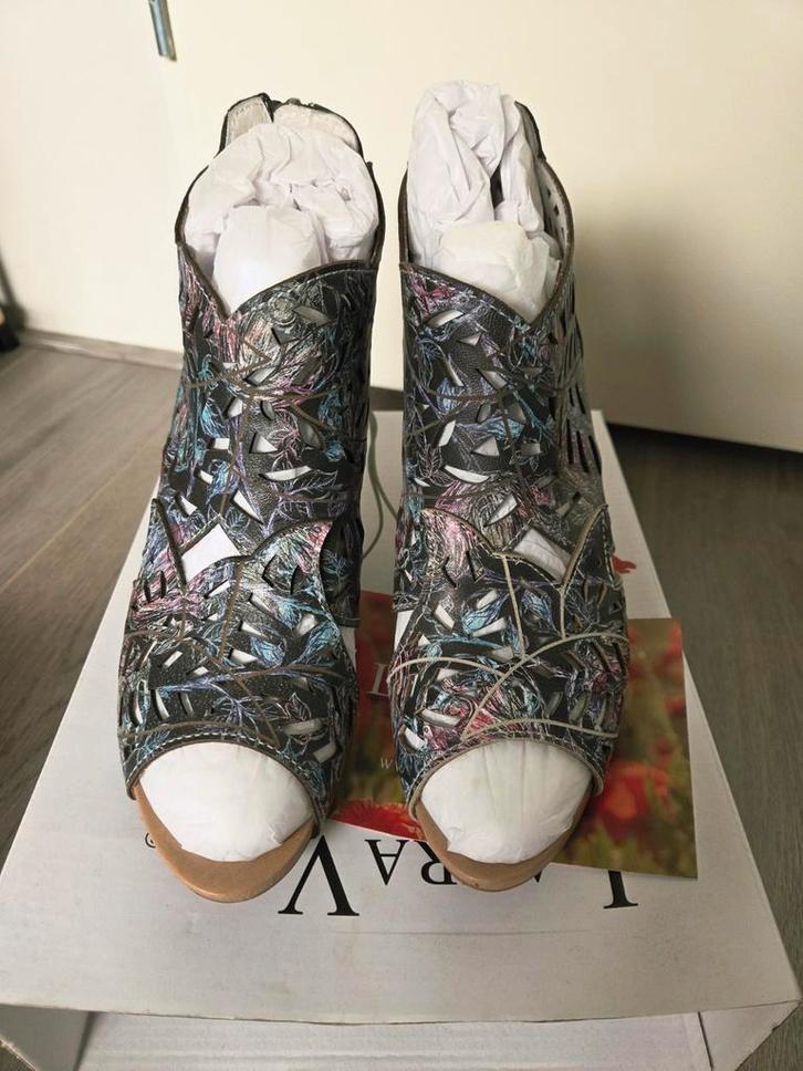 Laura Vita Hak Schoenen Maat 39, Kleding | Dames, Schoenen, Zo goed als nieuw, Schoenen met hoge hakken, Overige kleuren, Ophalen of Verzenden