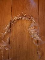 Elegante Hoofdband met Parels en Bloemen, Kleding | Dames, Hoeden en Petten, Hoed, Zo goed als nieuw, Geen merk, One size fits all