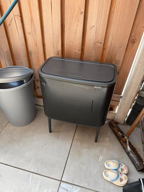 Brabantia BO TOUCH BIN 11 +  23 liter, Huis en Inrichting, Woonaccessoires | Prullenbakken, Gebruikt, Overige materialen, 50 tot 75 cm