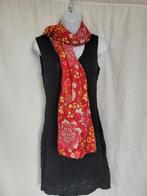 Mooie rood-geel-oranje sjaal 140x102 cm, Kleding | Dames, Mutsen, Sjaals en Handschoenen, Maat 38/40 (M), ., Ophalen of Verzenden