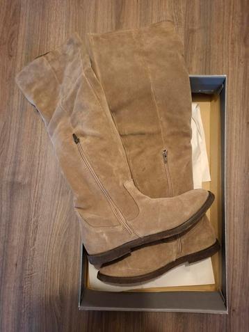 Suède Laarzen Maat 40 beschikbaar voor biedingen