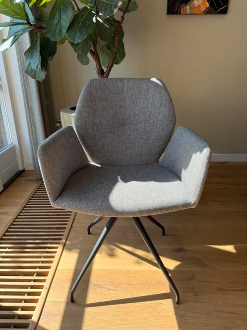 4x Mobitec Mood 95, nieuwstaat, Huis en Inrichting, Stoelen, Zo goed als nieuw, Vier, Stof, Zwart, Ophalen