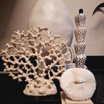 Beige kleurig faux koraal op zwarte voet vakkenkast chique, Huis en Inrichting, Woonaccessoires | Overige, Ophalen of Verzenden