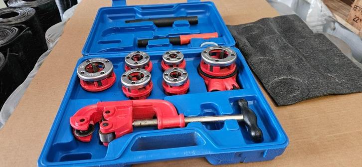 metaal snij/ tapdraai set   nieuw, Doe-het-zelf en Verbouw, Gereedschap | Handgereedschap, Nieuw, Ophalen