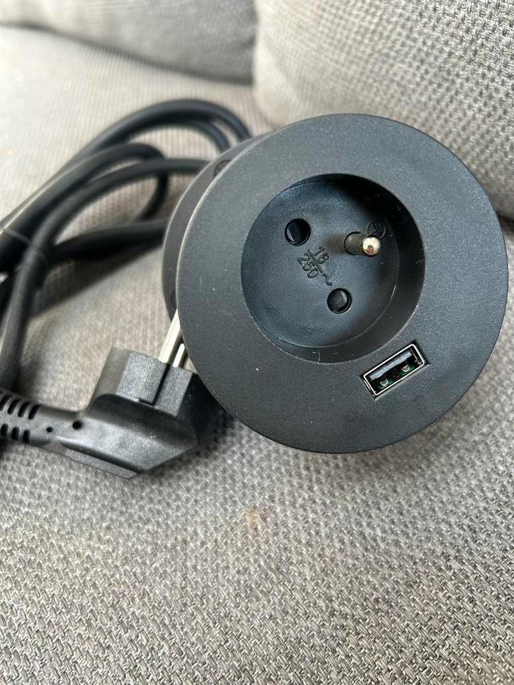Powerdot Midi 935 PM81 inbouw Stopcontact met USB, Doe-het-zelf en Verbouw, Elektra en Kabels, Gebruikt, Stopcontact, Ophalen of Verzenden
