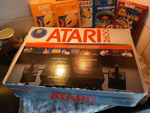 Atari 2600 nw. staat 11 spelletjes, Spelcomputers en Games, Spelcomputers | Atari, Zo goed als nieuw, Atari 2600, Met 2 controllers