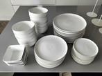 Wit servies porselein Xenos, Huis en Inrichting, Keuken | Servies, Ophalen, Gebruikt, Bord(en), Overige stijlen