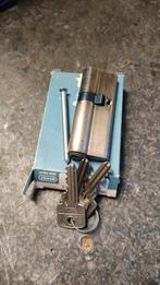 NEMEF Cilinderslot met Sleutels, Ophalen of Verzenden, Zo goed als nieuw, Overige materialen, Slot