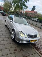 Mercedes E-Klasse 3.2 CDI E320 Sedan AUT 2003 Grijs, Auto's, Mercedes-Benz, Te koop, Zilver of Grijs, Geïmporteerd, 5 stoelen