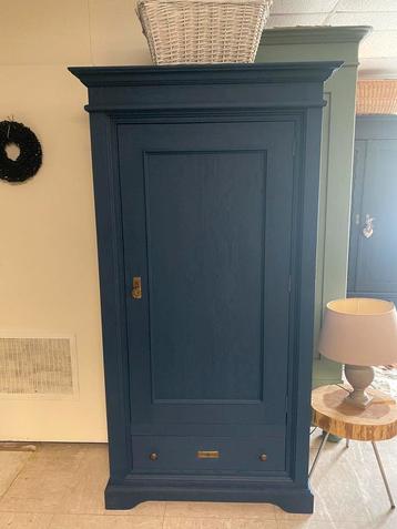 Brocante/landelijke ééneurskast Indigo beschikbaar voor biedingen