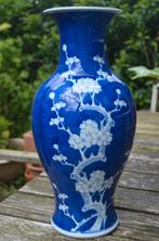 Mooie blauw/witte Chinese vaas, gemerkt, Ophalen of Verzenden