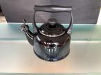 Le creuset ketel fluitketel zwart emaille groot model izgst, Ophalen of Verzenden, Gebruikt, Gietijzer, Overige typen