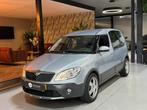 Skoda Roomster 1.2 TSI Ambition NAP Automaat Parkeersensoren, Auto's, Euro 5, Gebruikt, 4 cilinders, Blauw