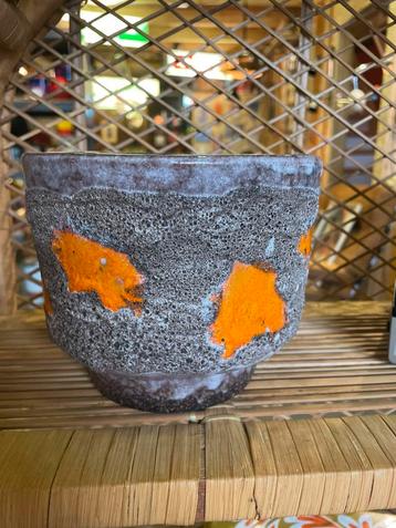 Vintage jaren 70 grijs oranje Strehla bloempot beschikbaar voor biedingen