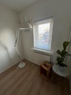 Witte vloerlamp, Huis en Inrichting, Lampen | Vloerlampen, 150 tot 200 cm, Gebruikt, Metaal, Ophalen