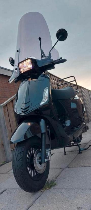 ZGAN La Souris Sourini S - NET 142 KM! Zuinige Snor scooter  beschikbaar voor biedingen