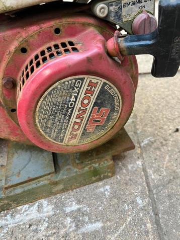Honda 5 pk benzine motor beschikbaar voor biedingen