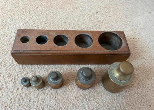 Antieke Gewichten Set met Houten Houder Messing Gewichten, Antiek en Kunst, Antiek | Gereedschap en Instrumenten, Ophalen