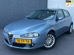 Alfa Romeo 147 1.6 T.Spark Business LEDER/CRUISE/CLIMA/LMV/P, Voorwielaandrijving, Gebruikt, Zwart, 4 cilinders