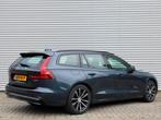 Volvo V60 T6 AWD Plug-in hybrid Plus Dark Automaat / Panoram, Auto's, Stof, Gebruikt, 4 cilinders, Blauw
