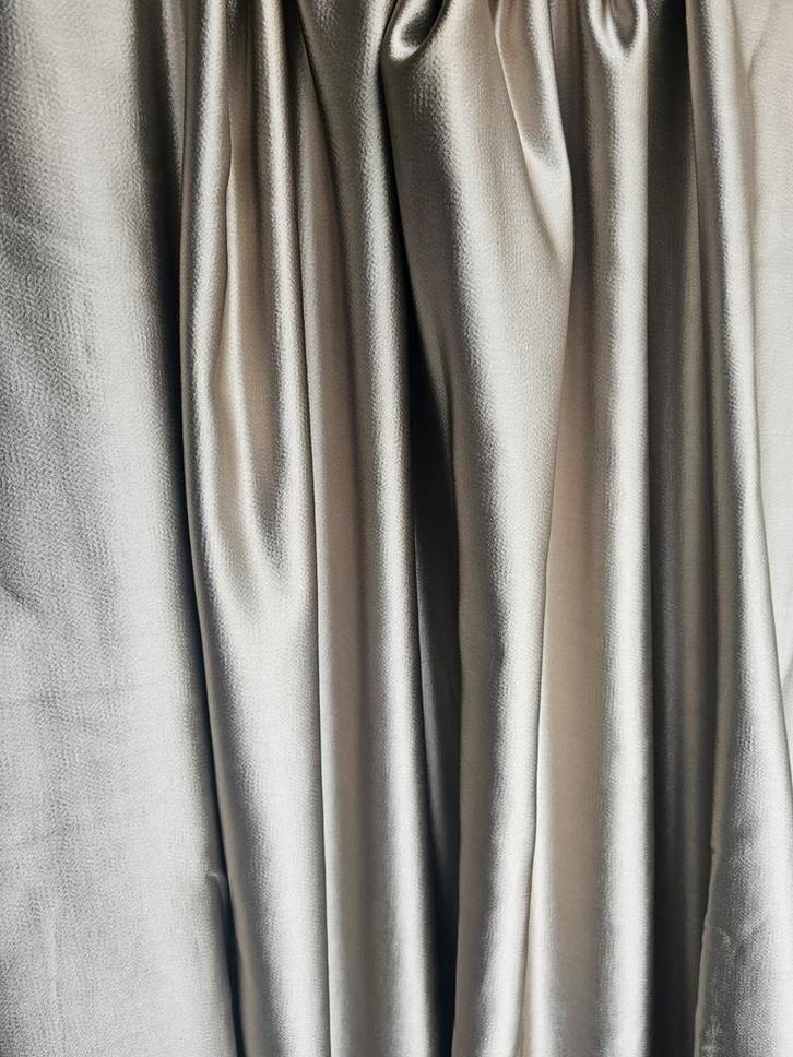 Satijn gordijnen M151, Huis en Inrichting, Stoffering | Gordijnen en Lamellen, Nieuw, 200 cm of meer, 200 cm of meer, Beige, Ophalen