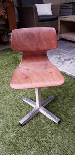 Vintage peuter kleuter schoolstoeltje, Kinderen en Baby's, Kinderkamer | Tafels en Stoelen, Ophalen, Gebruikt, Stoel(en)