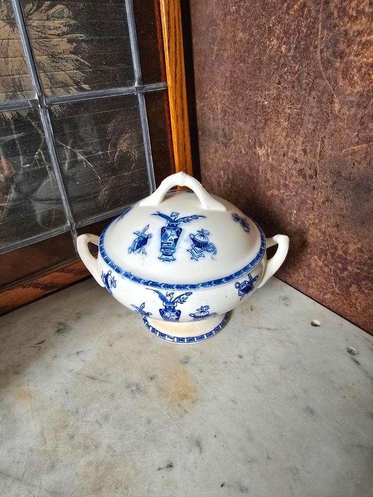 Dekschaal potiche kinderservies petrus regout, Antiek en Kunst, Antiek | Schalen, Ophalen of Verzenden