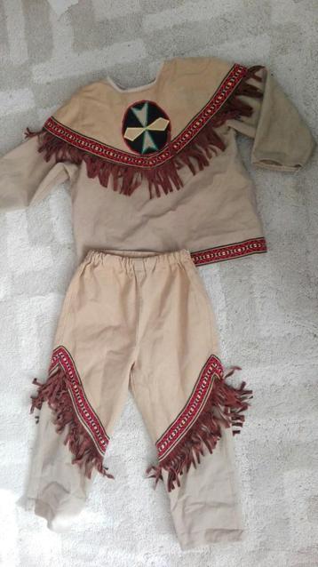 Mooie Indiaan of indiaanse outfit + accessoires mt 128 beschikbaar voor biedingen